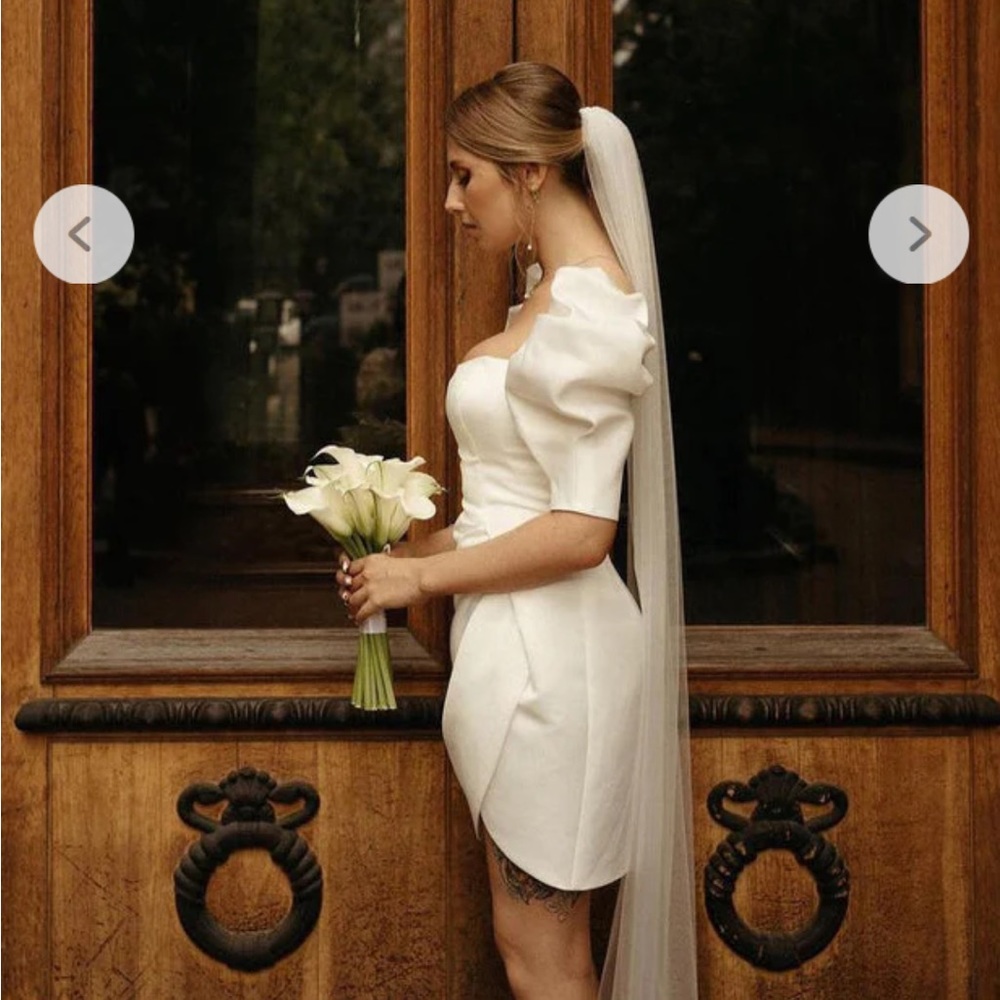 Bodycon wedding dress